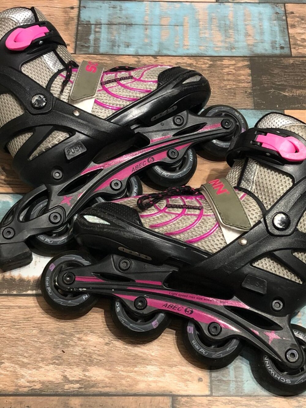SCHWINN ABEC-5 Inline Skates ROLLER BLADES Girls Youth ADJUSTABLE Size 1-4 Pink
